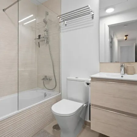 Ultimate - Luxurious With Valley Views, Pool & Gym In Oceana Gardens