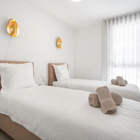 Apartment Ultimate - Luxurious With Valley Views, Pool & Gym In Oceana Gardens