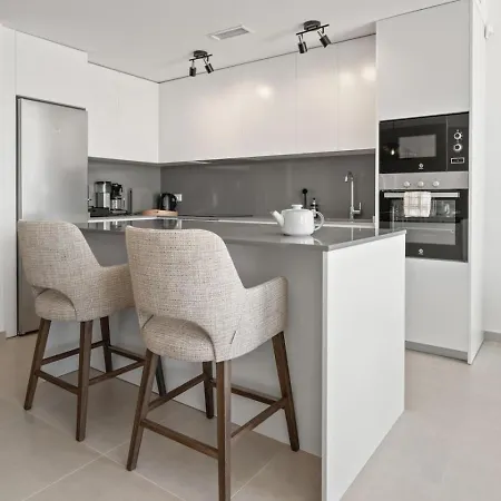 Apartment Ultimate - Luxurious With Valley Views, Pool & Gym In Oceana Gardens