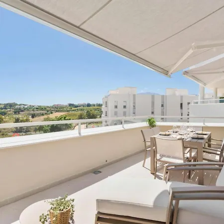 Apartment Ultimate - Luxurious With Valley Views, Pool & Gym In Oceana Gardens *