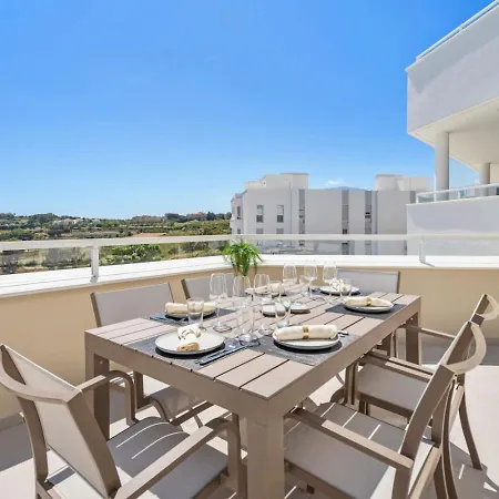 Apartment Ultimate - Luxurious With Valley Views, Pool & Gym In Oceana Gardens