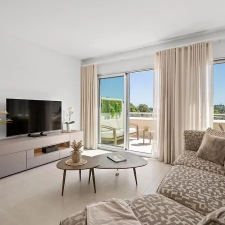 Apartment Ultimate - Luxurious With Valley Views, Pool & Gym In Oceana Gardens *